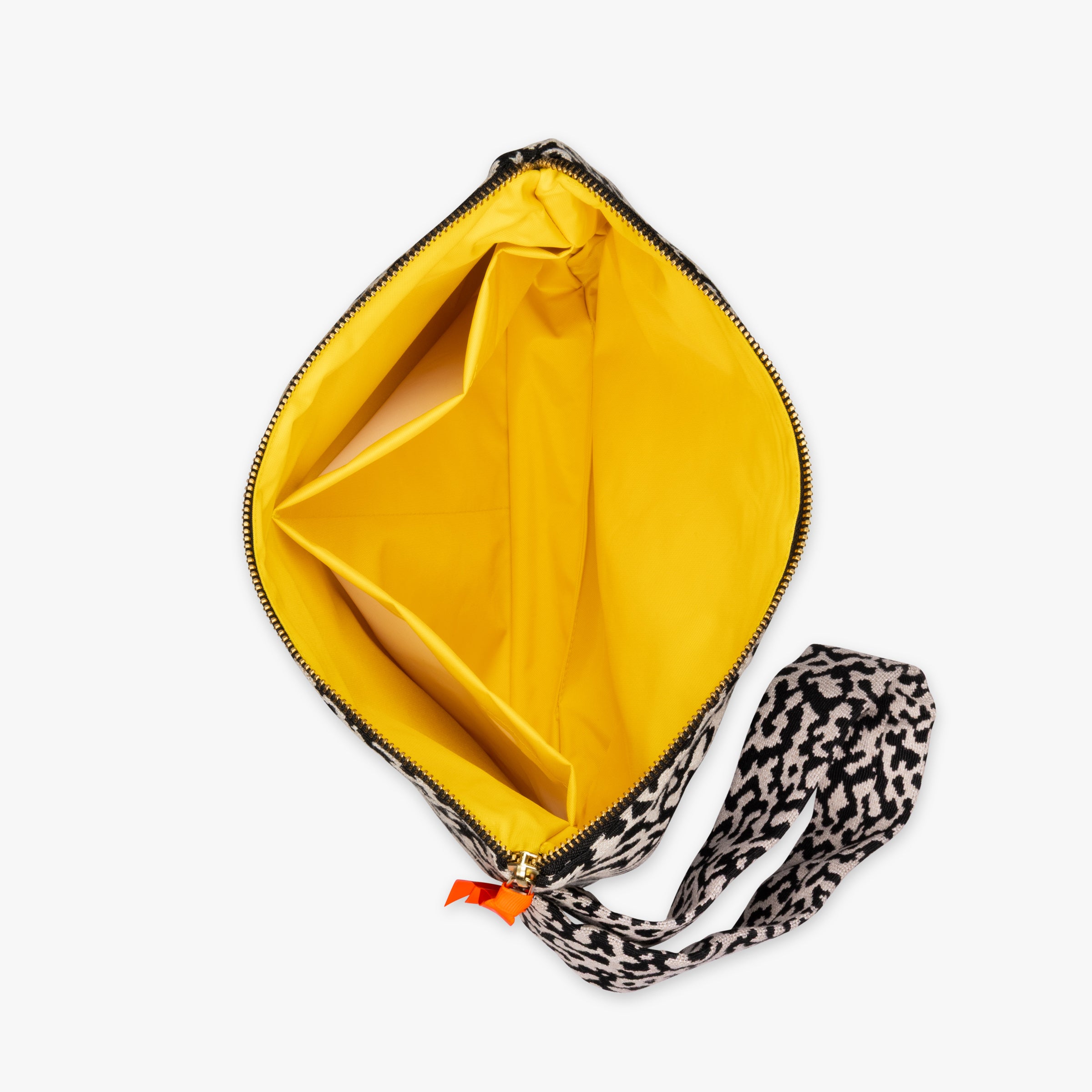 Schwarze Koralle POUCH | Windeltasche